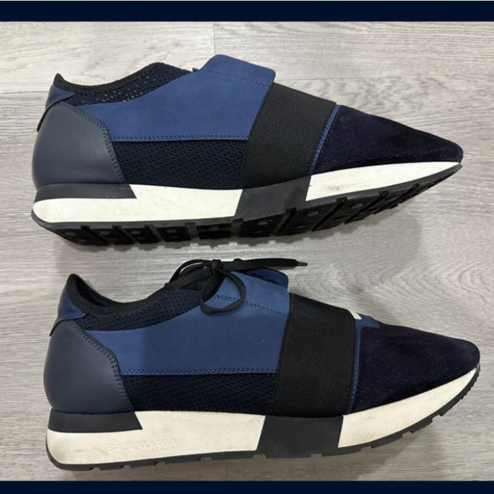 Balenciaga athletic shoes - Picture 2 of 2